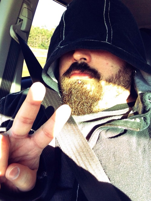 kabutocub:  Me on the way to the airport. :P