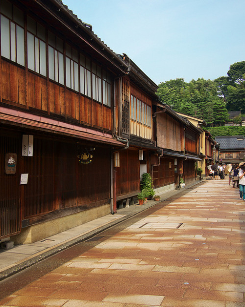 金沢ひがし茶屋街 ／ Kanazawa Higashi Chaya District by Active-U on Flickr.