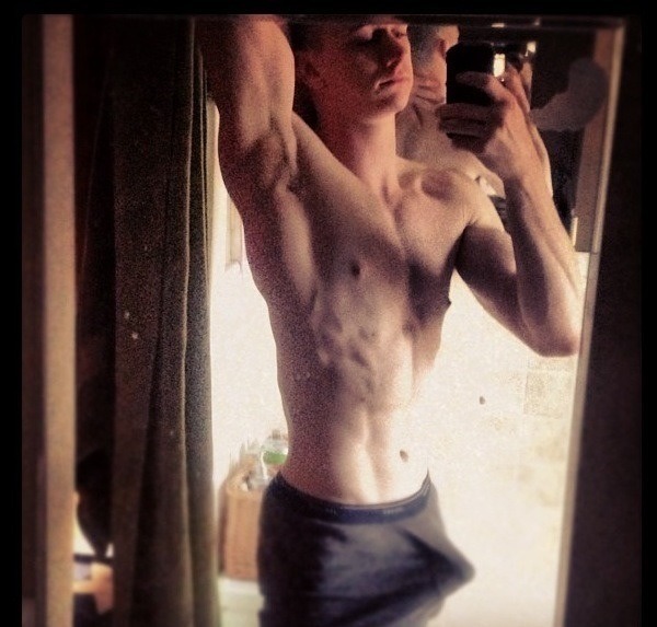 oneniter:  bulges…get while its hot!!!