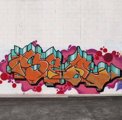 spraybeast:  SET ONE x SPRAY BEASTSet comes with power letter’s, Schemes Dondi would be proud of, inventive and original use of spots and all round spraying FinenessCheck the site for the full feature: spraybeast.com/set1st-x-spray-beast