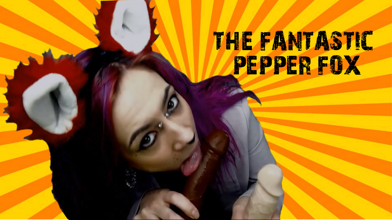 THE FANTASTIC PEPPER FOX!  AND THOSE CHICKENS! Watch Pepper Fox fantastically gobble