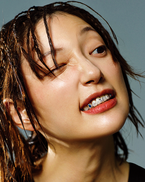 Lee El 이엘 Ph. by HYEA W. KANG for Allure Korea (June 2022)