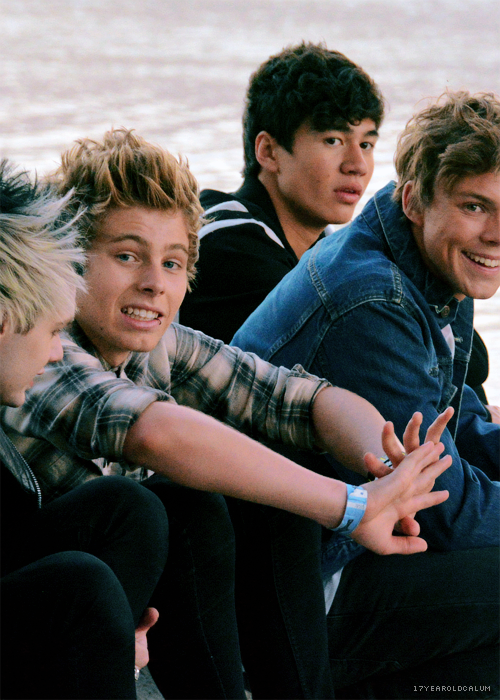 5sos-aumemes:SO THIS WAS WHEN THEY DID THAT PHOTOSHOOT[x] Squad