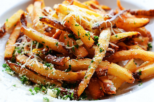 adrienneseats:
“ Garlic Truffle Fries from Shuckers.
”