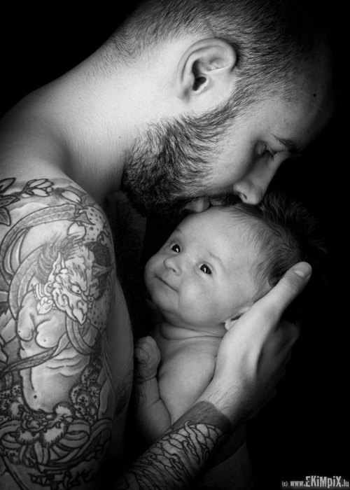 mylittlesquish:dimebag-anselmo:givemeadecentusername:boredpanda:Babies And Their Tattooed Parents Th