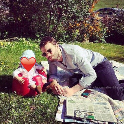 fiftyshadesjournal:  Jamie Dornan with her little daughter.  I’ve hid her baby’s face for Jamie’s privacy, thank you !  