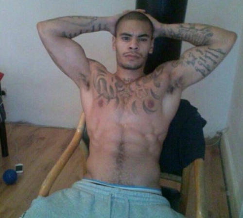 jadefristarz:  IM SPEECHLESS…….FUCK THAT WHERE CAN I FIND THIS TATTED UP BALL OF SEXINESS??????????????  http://jadefristarz.tumblr.com