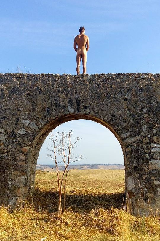 HOMINIS MUNDI
