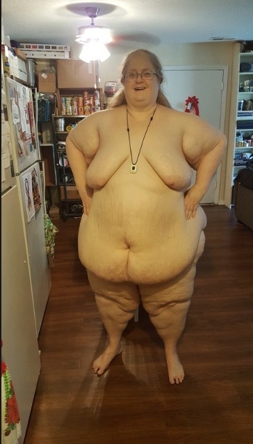ssbbwsatx:  cm2182:  beautiful lady  Pretty darn Sexy’!