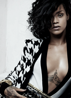 thefashionbubble:  Rihanna for Balmain Spring/Summer