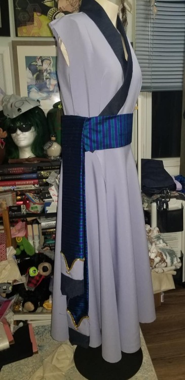 Here is Part 2 of my Yona’s Sword Dance cosplay WIP.As I worked on Yona’s dress I used a