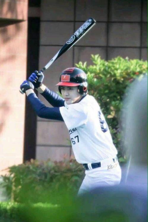 KrisBar Wu Yi Fan as Chen Zheng In “Turns Out You Are Still Here” Kris looks good in baseball unifor