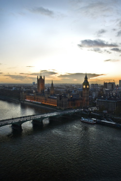 touchdisky:  London at Sunset | United Kingdom by Daves old pictures 