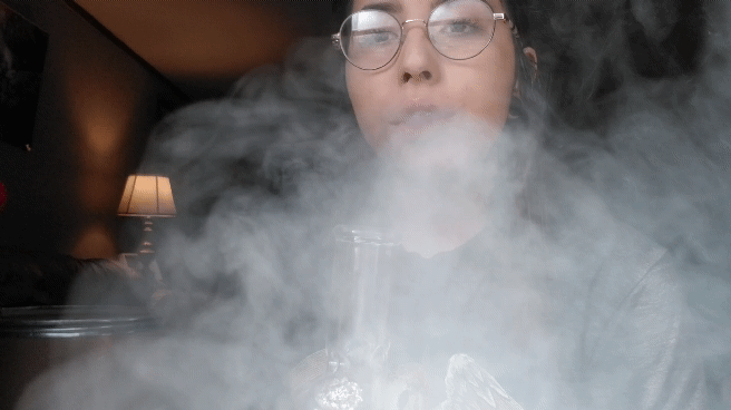 ripninhale420:  flwr-bud:  Fog breather  Ur so beautiful🌸💖