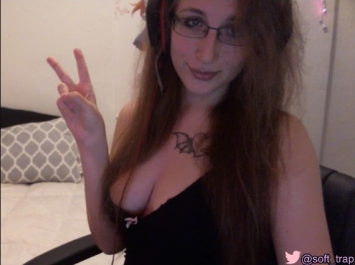   Morning cam sesh! Come see me live <3http://chaturbate.com/softesttrap