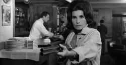 Nelly Benedetti Dans La Peau Douce De François Truffaut, 1964.