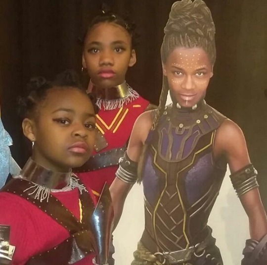 thehighpriestofreverseracism: demho3zhatinq:  starsberrisnunicorns:   Me: “Wakandaaaa