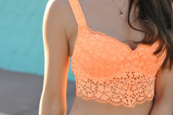 Hey, I have this bra top in hot pink! I’m