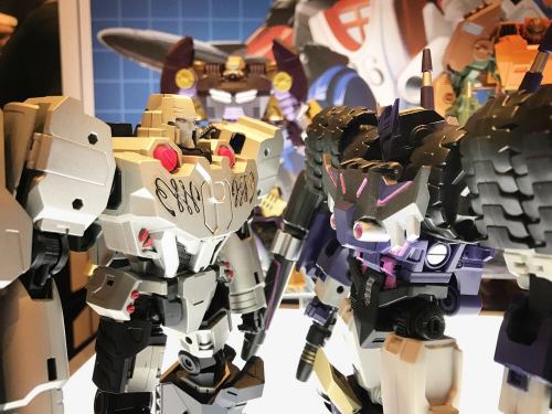 lordmegatronblog: Mastermind Creations Autobots Megatron. No more me…… I love MMC dad❤ Picture from https://twitter.com/TFsource/status/789874078995869696 