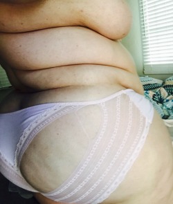 fatslutdreamgirl:  i broke them 