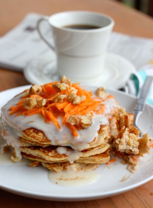 porquenolosdosfoodie: Carrot Cake + Pancakes + Maple Cream Cheese Syrup