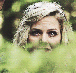 felicitykiss:  “It’s okay, Swan. Not everyone gets a chance to watch their parents fall in love.” 