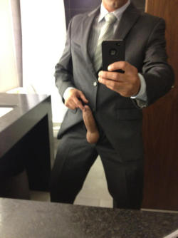 instaguys:  Guys with iPhones Source: gwip.me