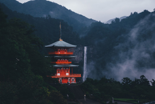 takashiyasui:Nachi falls