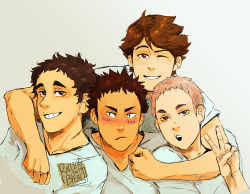 rolling-in-the-bleach:  “Iwa channnn smileeee!!” (ovo)/ SURPRISE group hug photo with Seijou’s best ace FOR HIS SPECIAL DAYYY, he’s all flustered uvu 