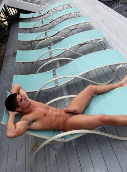 doyoulovemymen:  I need a pool boy for every