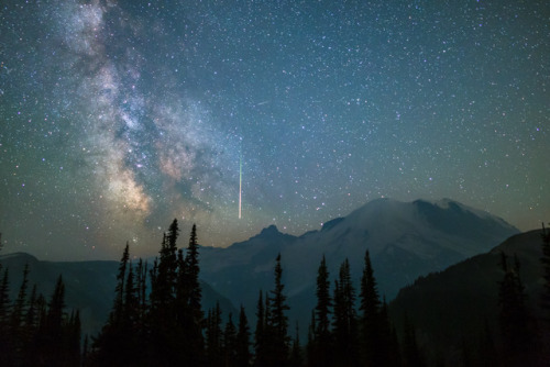 bsharp321: Mount Rainier milky way taken last Monday night.  Fortunately was able to get a meteor in