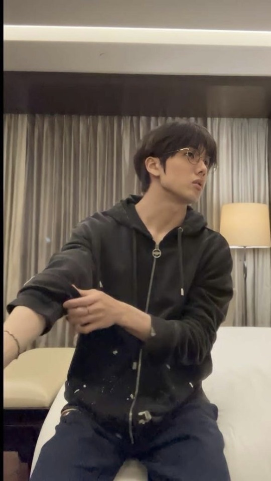 Camera Roll; Park Jisung