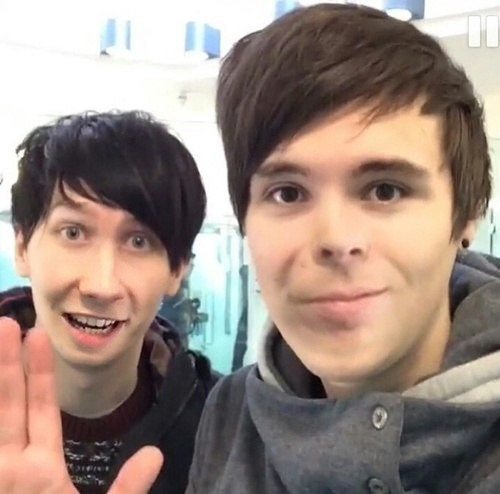 natsu-no-hanami:  amazing adventures of Phan and Dil