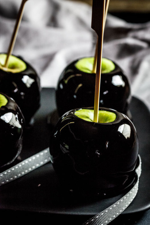 DIY 4 Ingredient Poison Toffee Apples