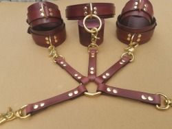 dominionleathershop:  I just competed a large order for a lovely lady who wanted ankle and wrist cuffs, Apollo collar and a 5 point tether all in antique mahogany.  Looks great!