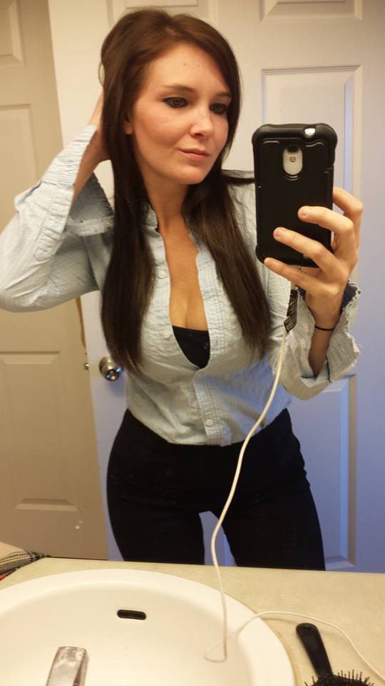slut-archive:  Sometime the shirt is on and sometimes the shirt is not on.