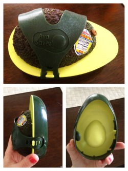 girlgrowingsmall:  runsleepygirl:  Let me introduce you to my new best friend, the avo-saver      Littlegirlfish, look!