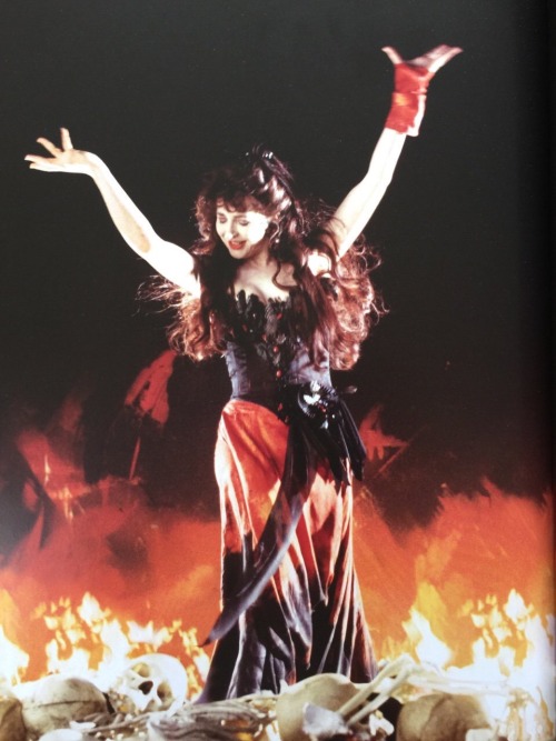 le-tourbillion:This picture of Kate Bush is probably the greatest picture of all time