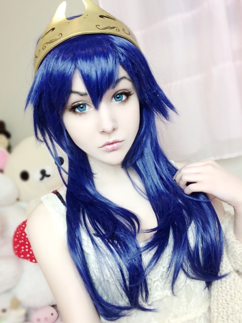 eikkibunny:  “I challenge my fate!” Lucina costest :-)