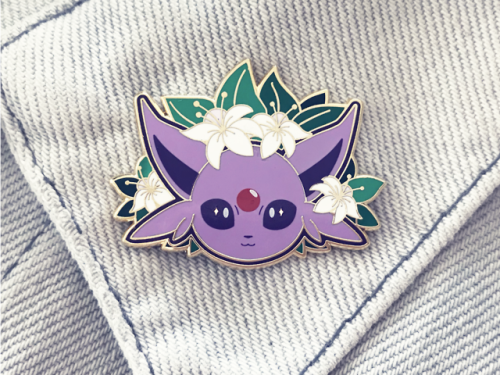 Eeeveelution pins, new and improved, are back on my etsy!