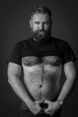 hairy-chests:  http://hairy-chests.tumblr.com/ 