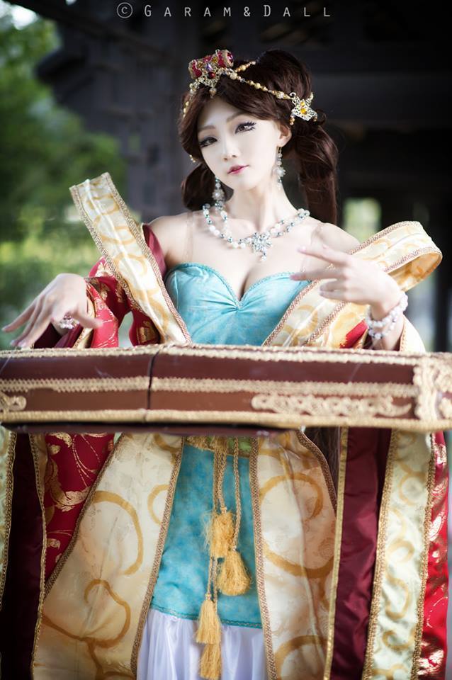 kuudererules:    Aza Miyuko Cosplay as Sona “Guqin ver.” from League of Legends