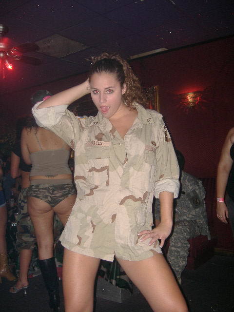 miscellaneous-pleasures:  mymarinemindpart4:  Not even kidding about this hottie…