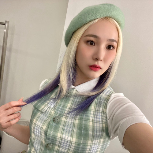 Mia (Everglow) - Selcas