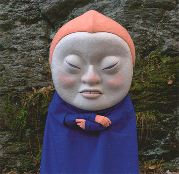 crossconnectmag:  Felt Masks by Paolo del ToroPaolo del Toro brings a unique spin