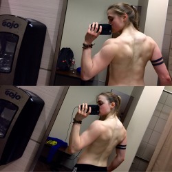 deadly-wants:  blondebubs:  back day😈  jesus