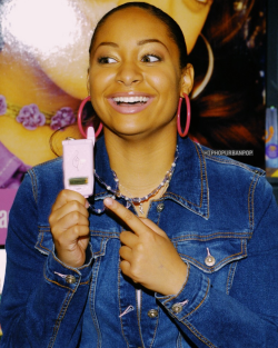 hiphopurbanpop:The Baby Phat Cellphone ✨