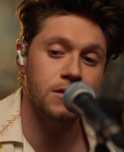 Niall for guinness presents: The best of the pub