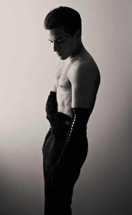 mattymatte:  Happy 2012 Photo By Joe Carlos Azzedine Alaia gloves, comme des garcon pants pho